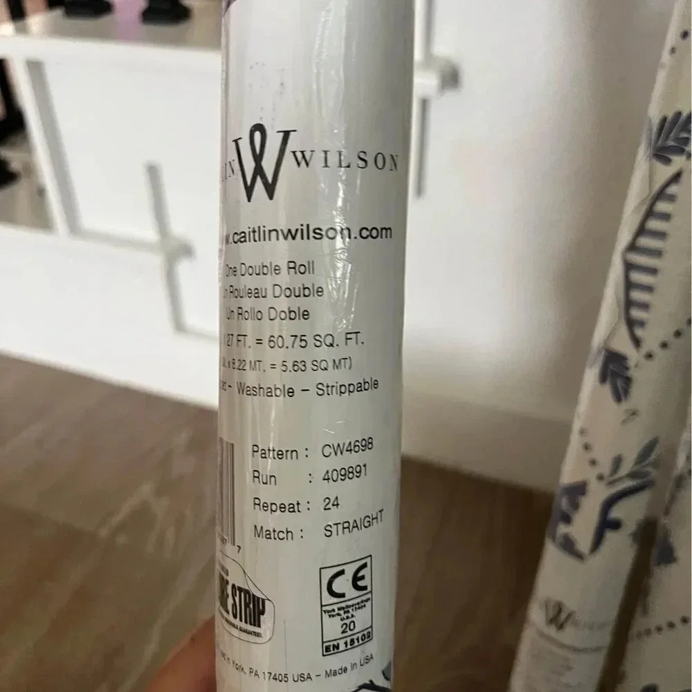 Caitlin Wilson Blue Royal Crest Pre-pasted Wallpaper Double Rolls‎ Baby Nursery